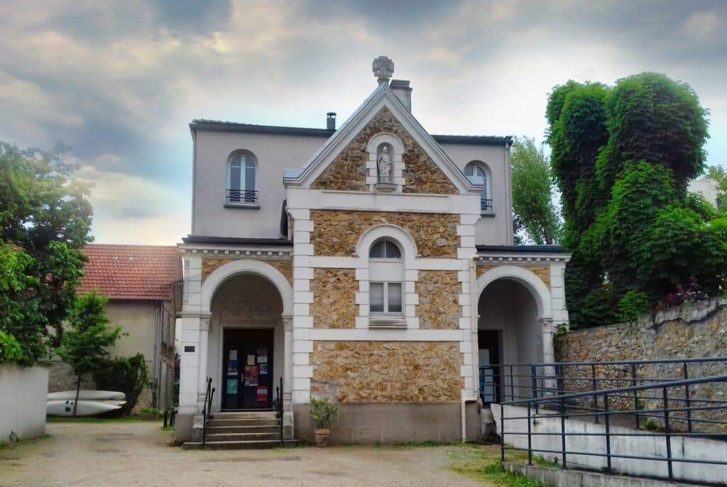 eglise quartier de loly relais du soleil montgeron