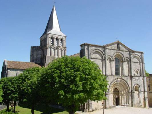 eglise saint amant de boixe saint amant charente