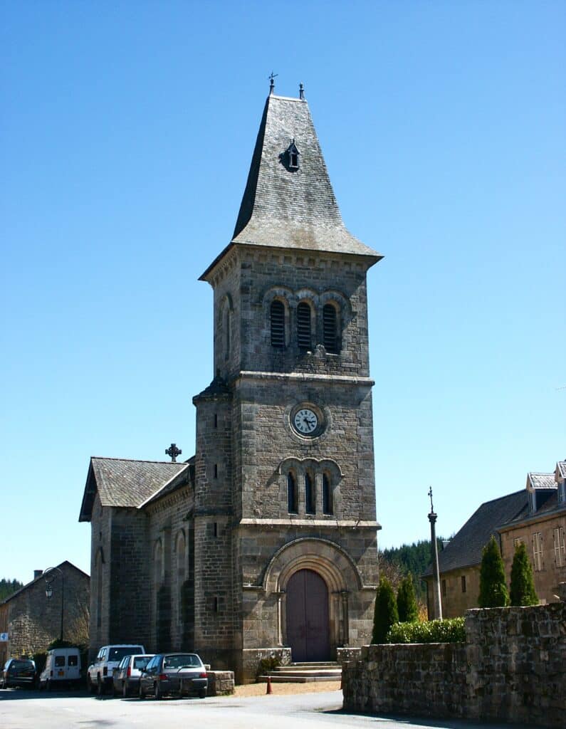 eglise saint come et saint damien perols sur vezere correze