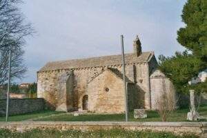 eglise saint cyr lancon provence