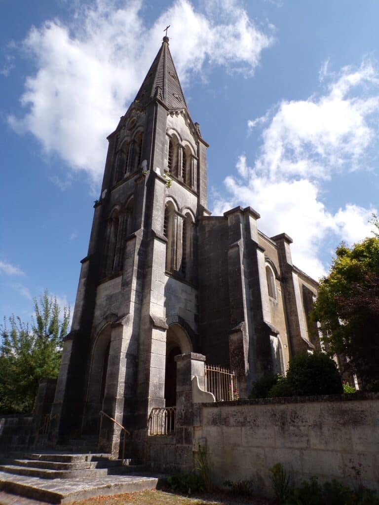 eglise saint etienne brives sur charente