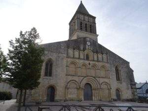 eglise saint gervais saint protais jonzac charente maritime