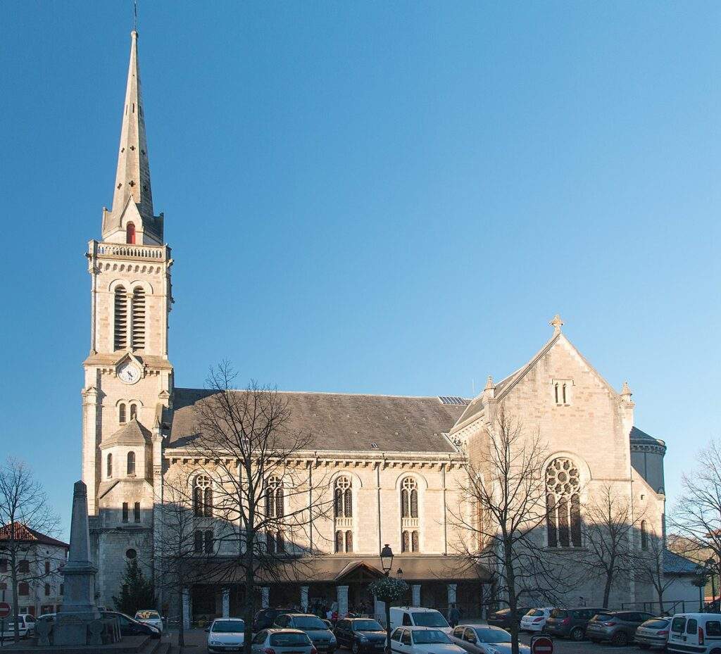 eglise saint jean baptiste a hasparren pyrenees atlantiques