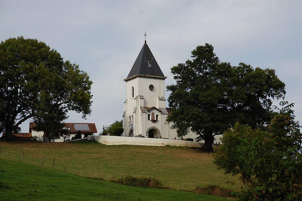 eglise saint laurent suhescun