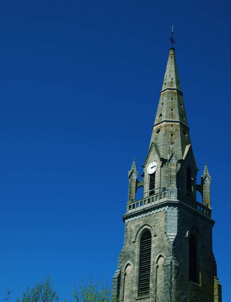 eglise saint ouen plouay morbihan