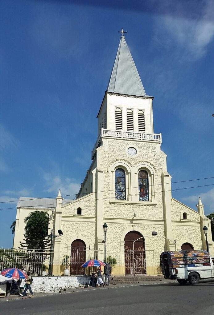 eglise saint pierre a leveze sos 1