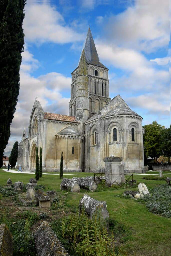 eglise saint pierre aulnay