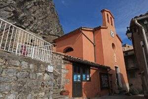 eglise saint pierre auvare