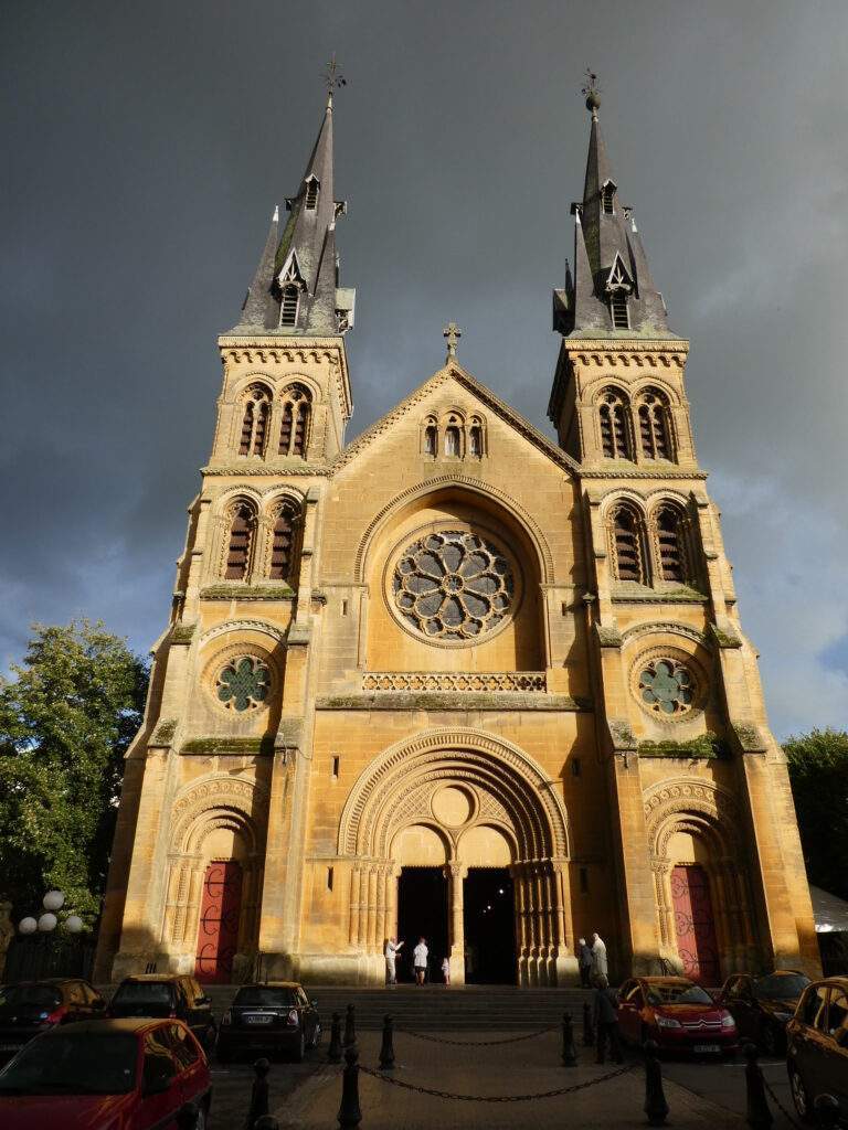 eglise saint pierre charleville mezieres