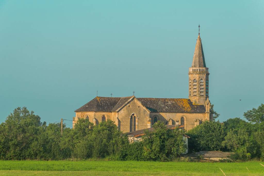 eglise saint pierre es liens montdragon tarn