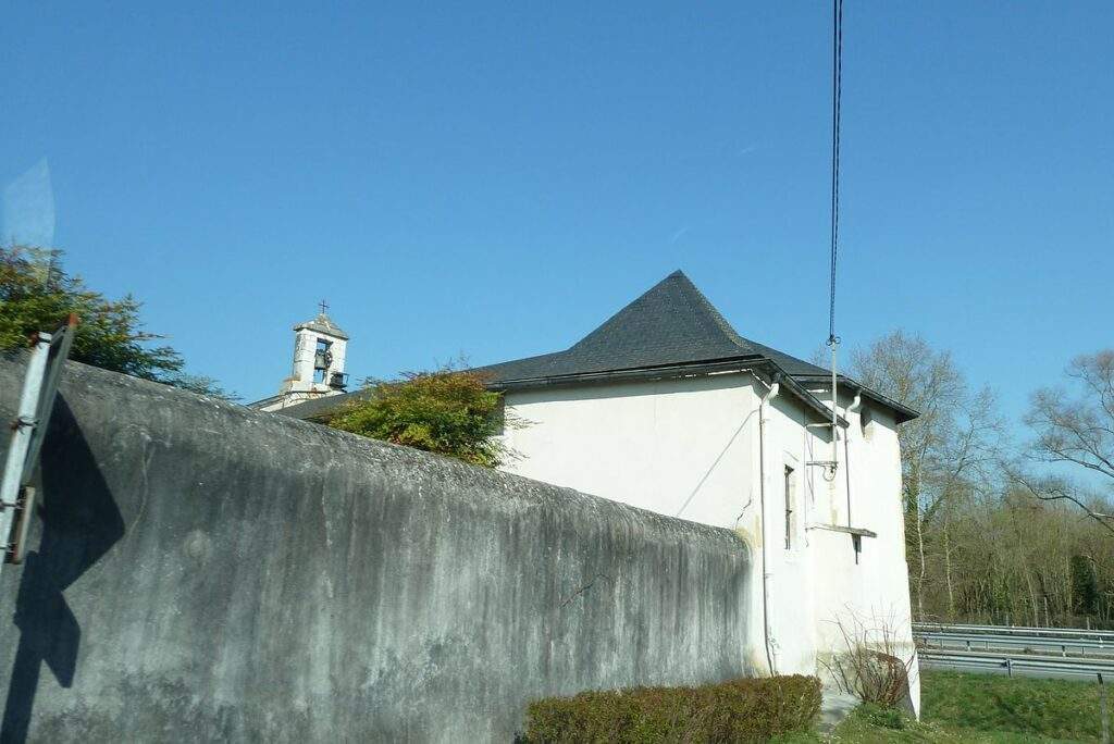 eglise saint pierre es liens sarpourenx