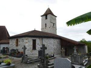 eglise saint pierre et saint paul a parenties guinarthe parenties
