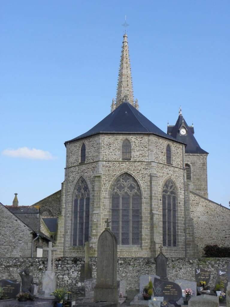 eglise saint pierre et saint paul bazouges la perouse