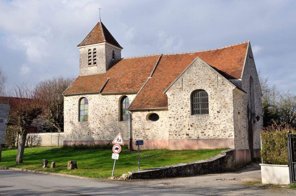 eglise saint pierre giremoutiers