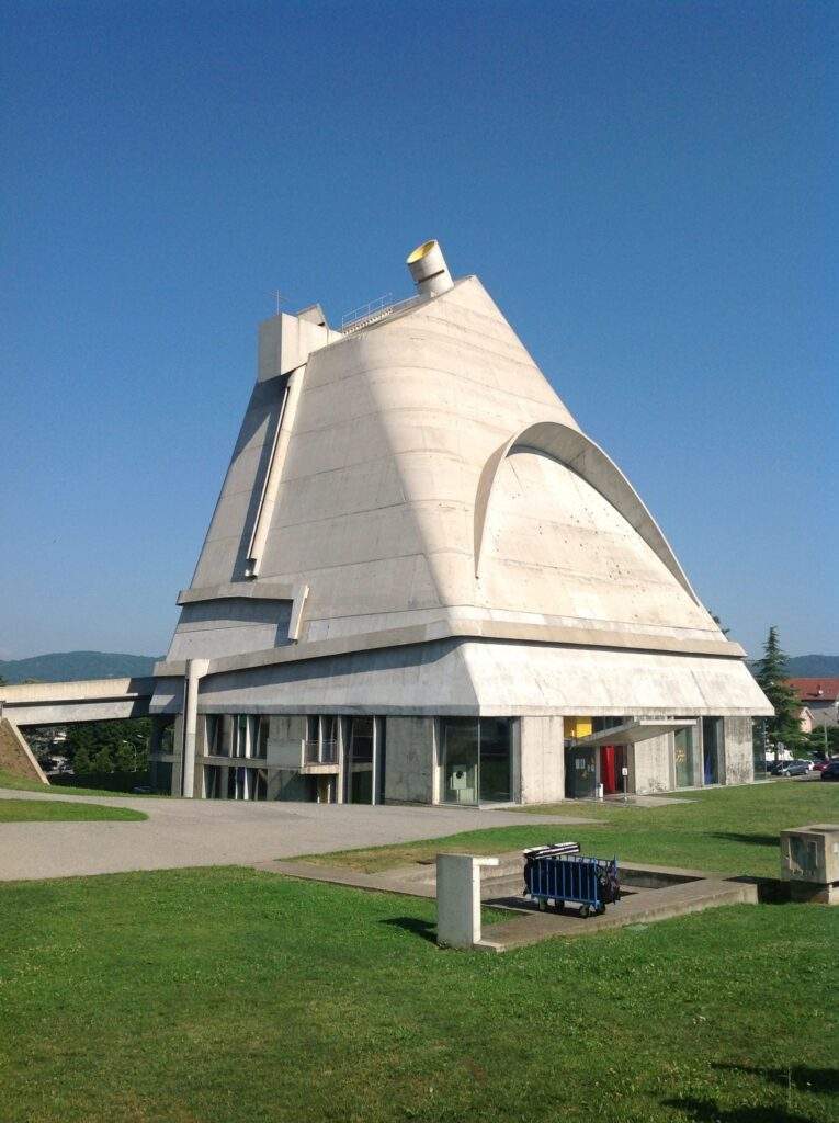 eglise saint pierre marions