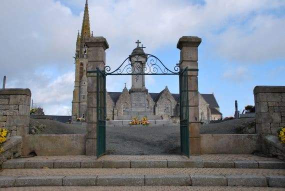 eglise saint pierre plouisy