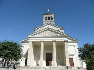eglise saint pierre vaudelnay