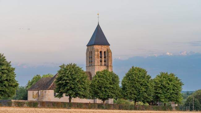 eglise sainte avoye villebeon