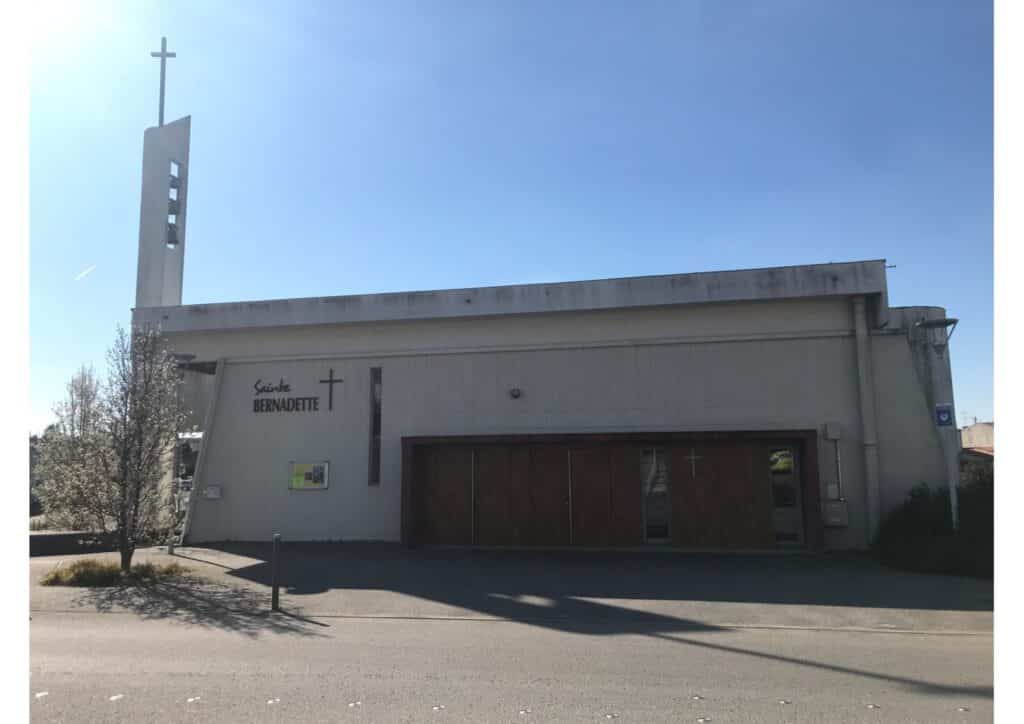 eglise sainte bernadette pendant les travaux de leglise st louis la roche sur yon
