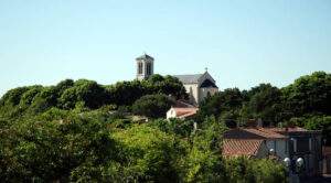 Église Sainte Marie-madeleine (Neuville-Ferrières)