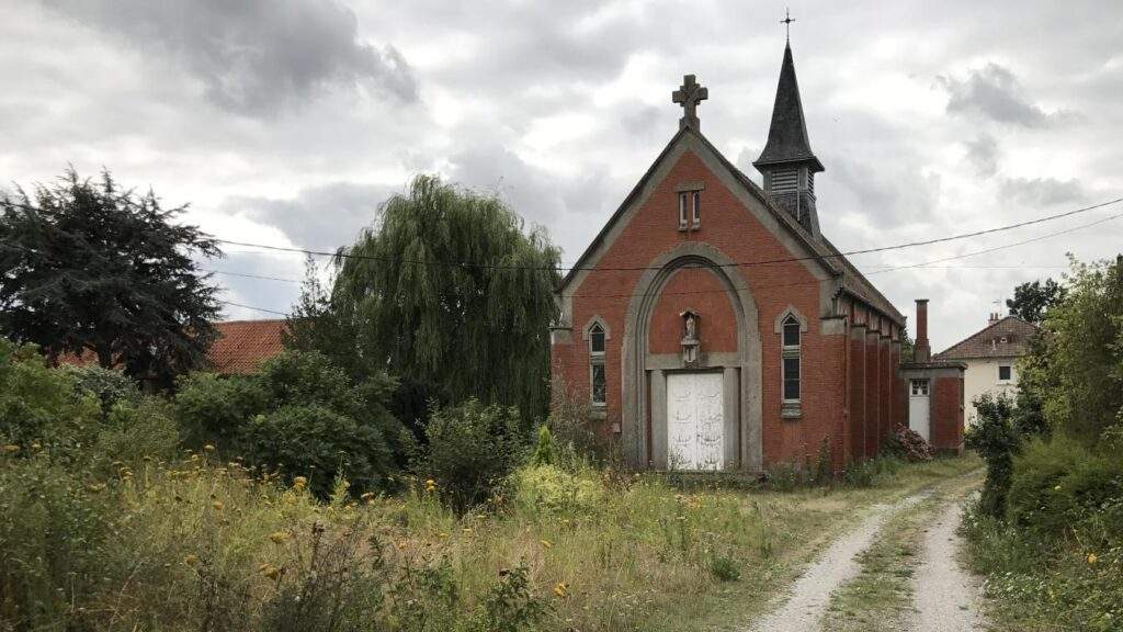 eglise sainte therese a pont dardres pas de calais