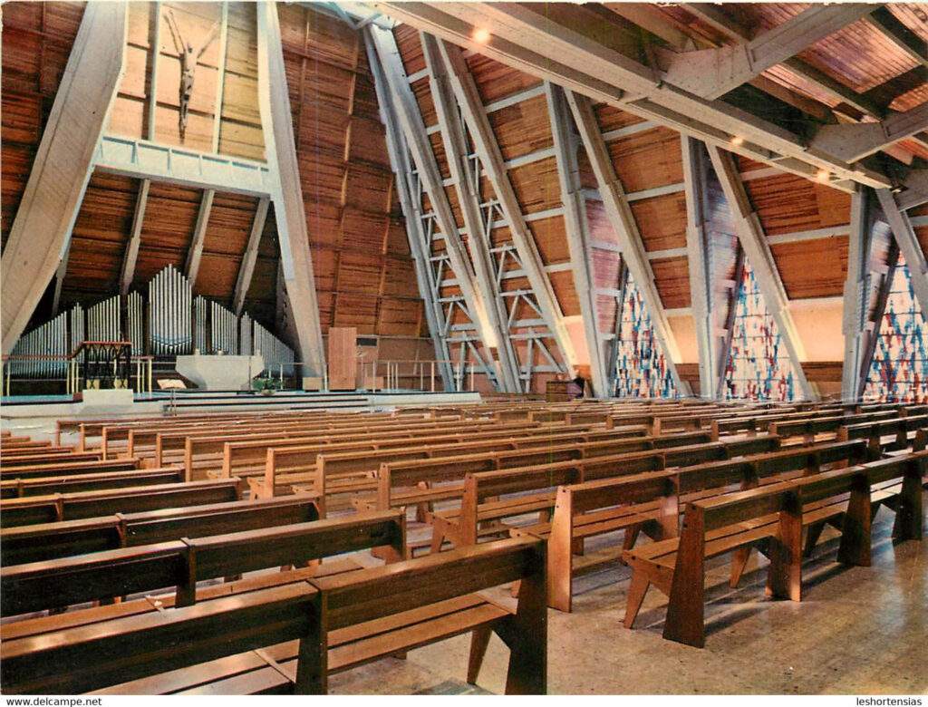 eglise sainte therese des joncherolles pierrefitte sur seine 1