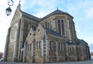 eglise st leobin saint lumine de coutais