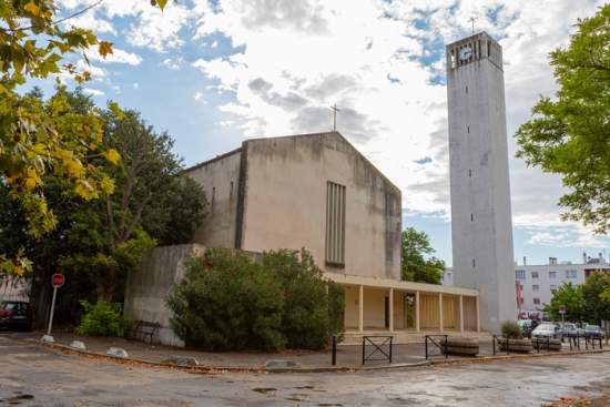 eglise st pierre de trinquetaille arles